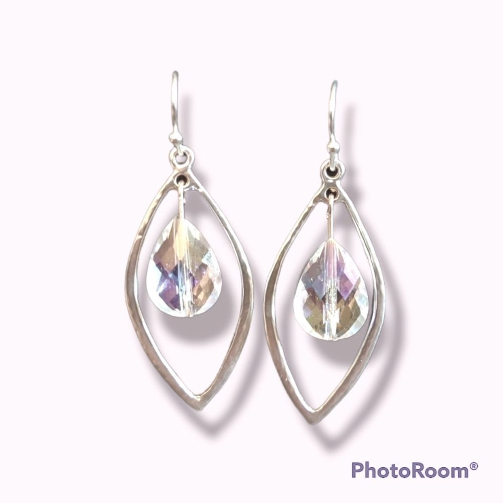 Rin's Unique Boutique - Handmade - Tear Drop - Earrings